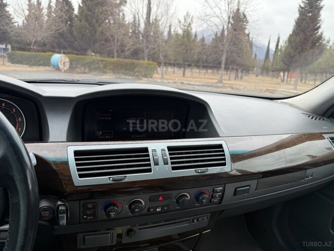 BMW 745 2001, 220,000 km - 4.4 l - Balakən