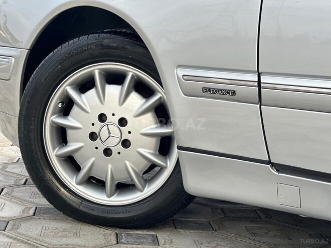 Mercedes E 220 d 2000, 289,207 km - 2.2 l - Saatlı