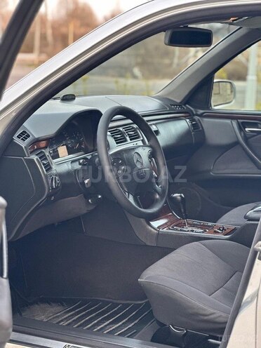 Mercedes E 220 d 2000, 289,207 km - 2.2 l - Saatlı