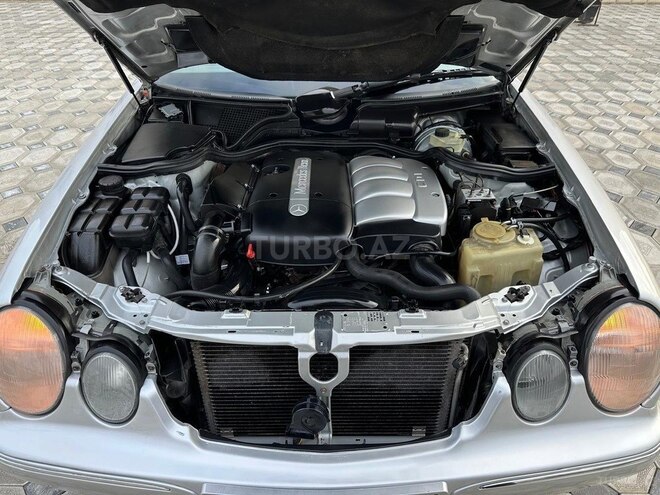 Mercedes E 220 d 2000, 289,207 km - 2.2 l - Saatlı