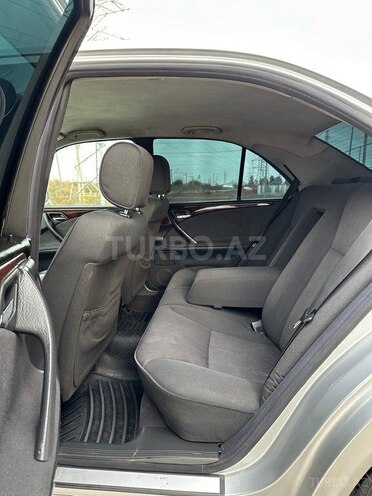 Mercedes E 220 d 2000, 289,207 km - 2.2 l - Saatlı