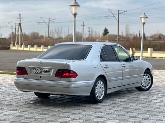 Mercedes E 220 d 2000, 289,207 km - 2.2 l - Saatlı