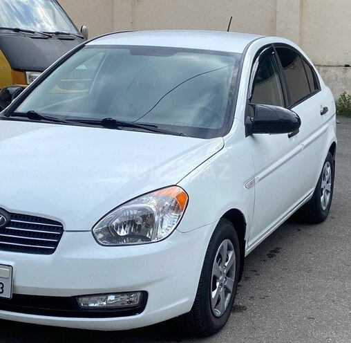 Hyundai Accent-6