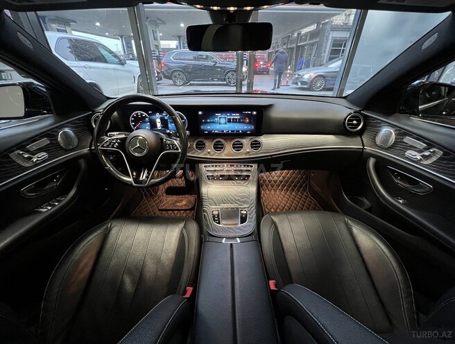 Mercedes E 350-13