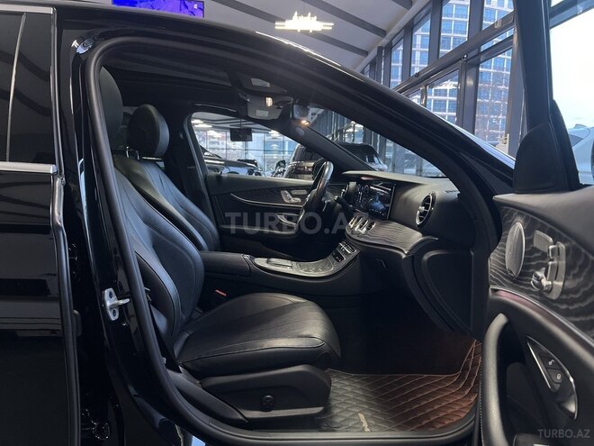 Mercedes E 350-11