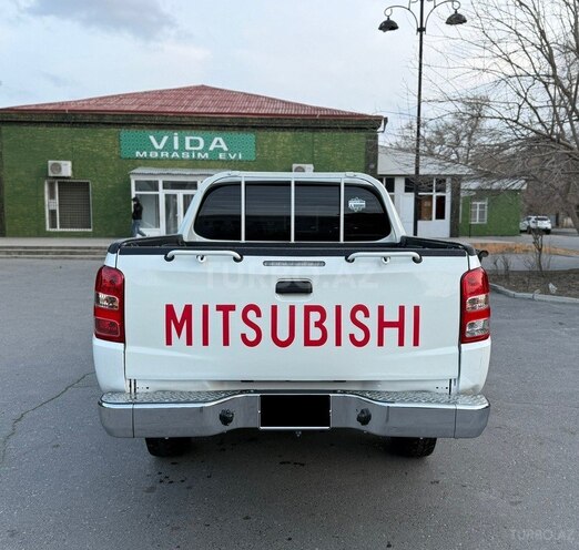 Mitsubishi L200 2019, 157,420 km - 2.5 l - Bakı