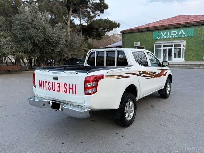 Mitsubishi L200 2019, 157,420 km - 2.5 l - Bakı