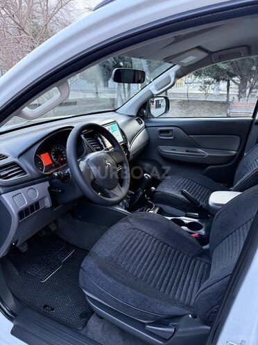 Mitsubishi L200 2019, 157,420 km - 2.5 l - Bakı