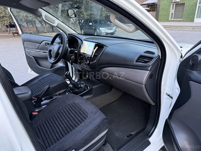 Mitsubishi L200 2019, 157,420 km - 2.5 l - Bakı