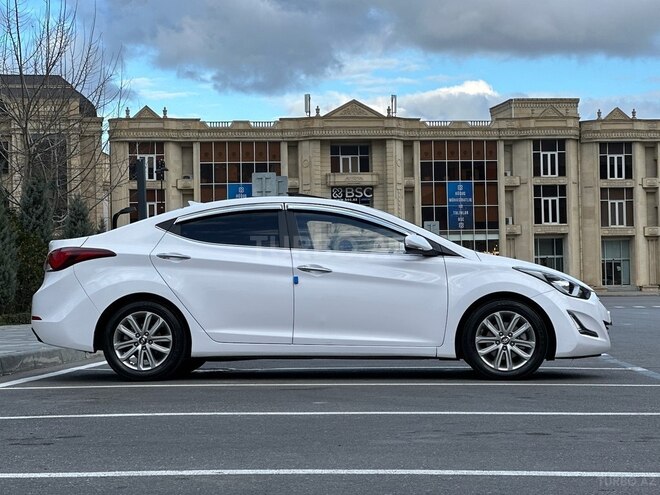 Hyundai Avante-5