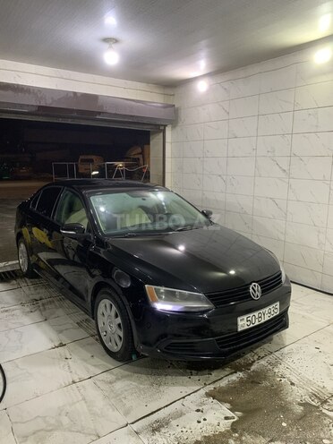 Volkswagen Jetta-1