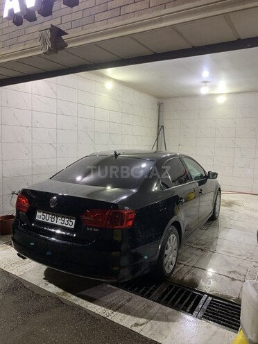 Volkswagen Jetta-3