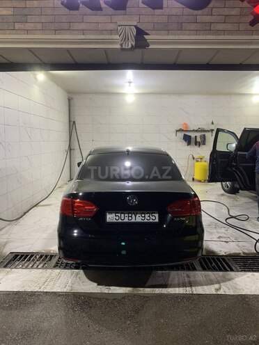 Volkswagen Jetta-4