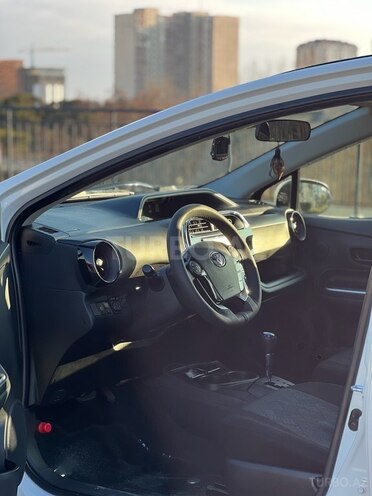 Toyota Aqua 2018, 90,000 km - 1.5 l - Bakı