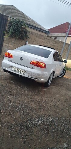 Volkswagen Passat 2013, 200,000 km - 1.8 л - Sumqayıt