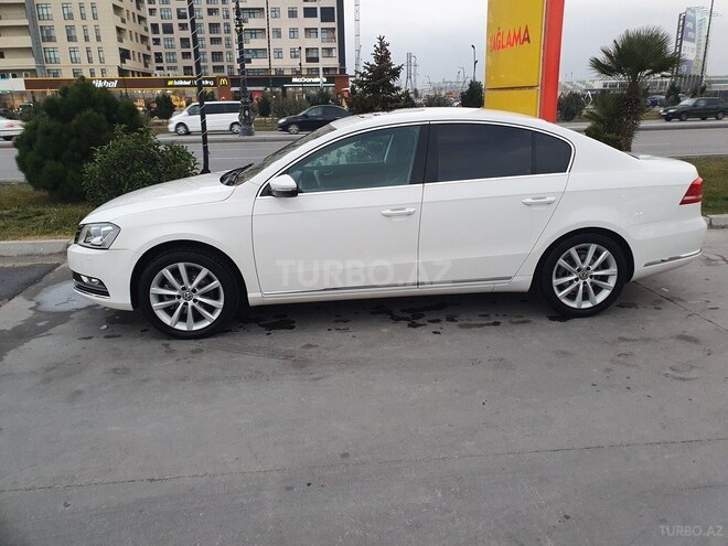 Volkswagen Passat 2013, 200,000 km - 1.8 л - Sumqayıt
