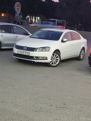 Volkswagen Passat 2013, 200,000 km - 1.8 л - Sumqayıt