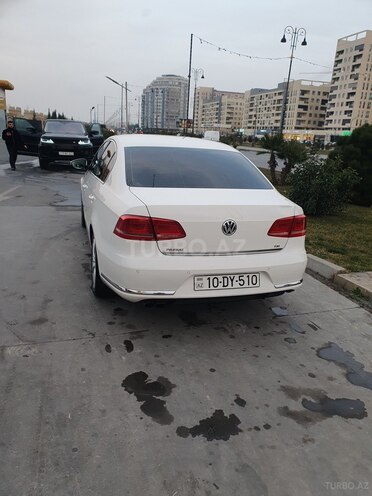 Volkswagen Passat 2013, 200,000 km - 1.8 л - Sumqayıt