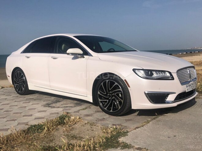 Lincoln MKZ-7