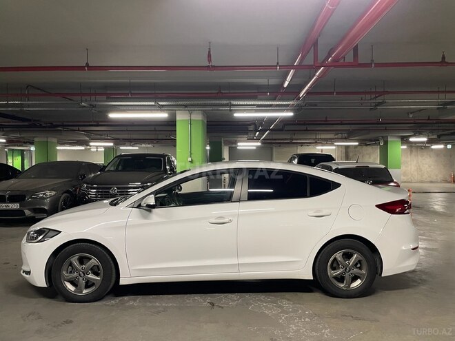 Hyundai Avante 2018, 185,000 km - 1.6 l - Bakı