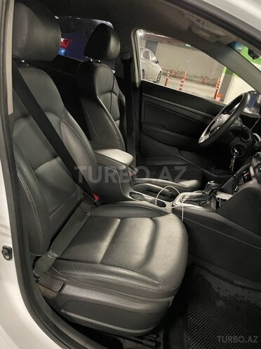 Hyundai Avante 2018, 185,000 km - 1.6 l - Bakı