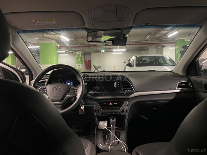 Hyundai Avante 2018, 185,000 km - 1.6 l - Bakı