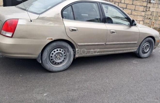 Hyundai Elantra 2001, 270,000 km - 2.0 l - Qəbələ