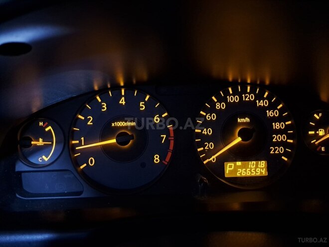 Nissan Sunny 2010, 266,600 km - 1.6 л - Bakı