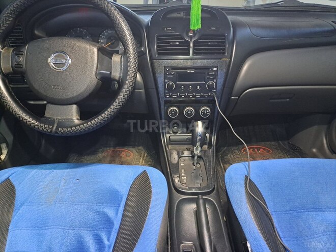 Nissan Sunny 2010, 266,600 km - 1.6 л - Bakı