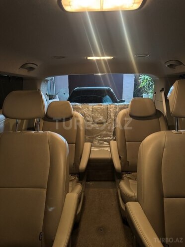 Kia Carnival-14