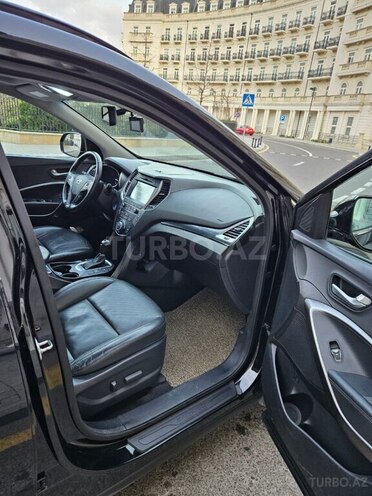 Hyundai Santa Fe-14