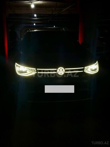 Volkswagen ID.6 X-16