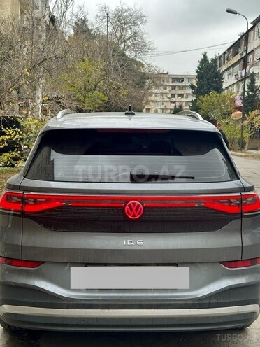 Volkswagen ID.6 X-3