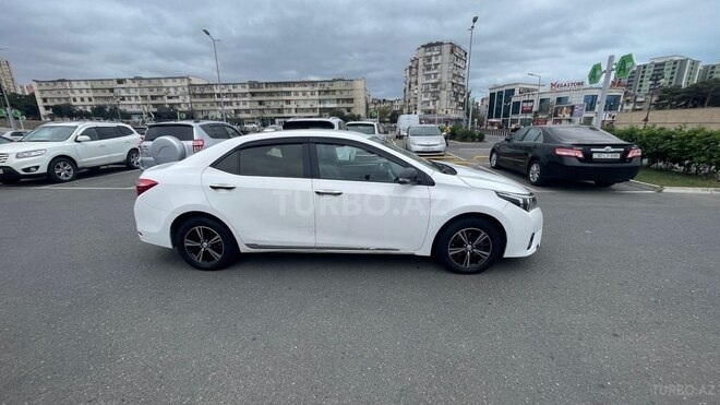 Toyota Corolla 2015, 196,000 km - 1.6 l - Bakı