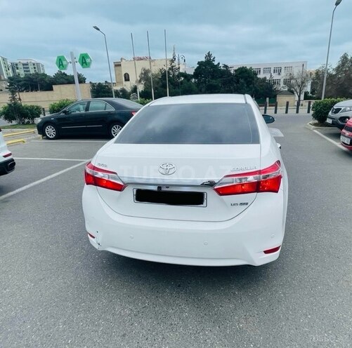 Toyota Corolla 2015, 196,000 km - 1.6 l - Bakı