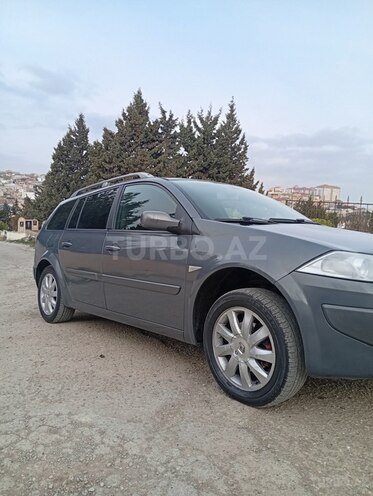 Renault Megane-12