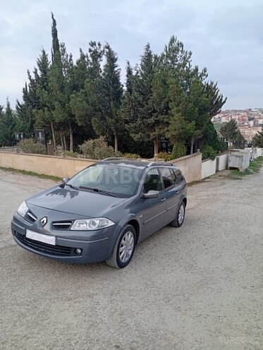Renault Megane-10
