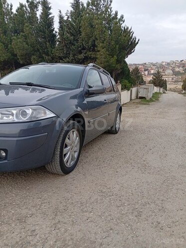 Renault Megane-11