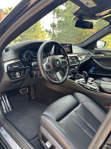 BMW 530-9