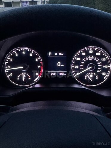 Hyundai Elantra-11