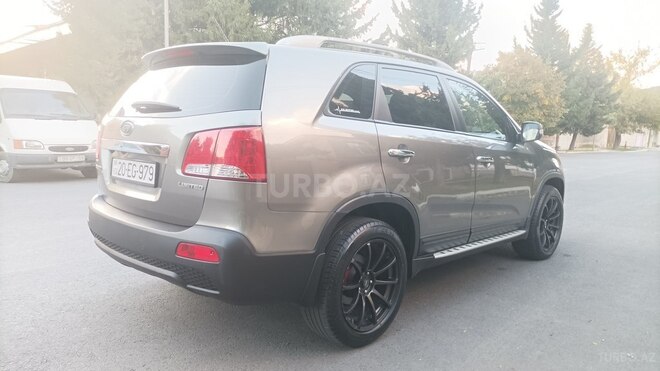 Kia Sorento 2010, 224,000 km - 2.0 l - Qax