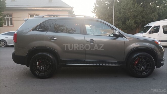 Kia Sorento 2010, 224,000 km - 2.0 l - Qax