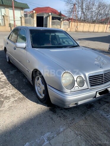 Mercedes C 240 1998, 450,402 km - 2.4 l - Quba