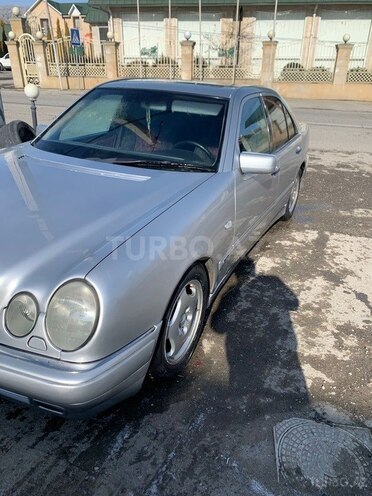 Mercedes C 240 1998, 450,402 km - 2.4 l - Quba