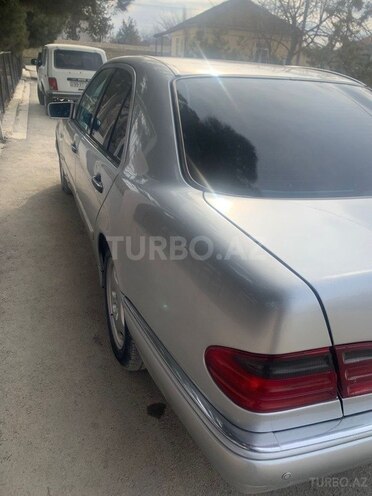 Mercedes C 240 1998, 450,402 km - 2.4 l - Quba