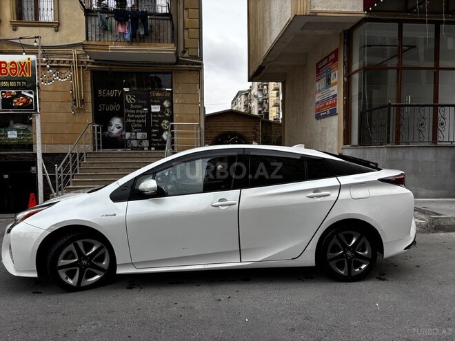 Toyota Prius 2016, 245,000 km - 1.8 л - Bakı