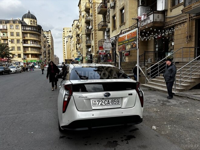 Toyota Prius 2016, 245,000 km - 1.8 л - Bakı