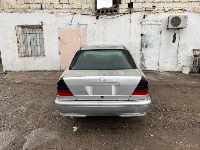 Mercedes C 200 1997, 200,000 km - 2.0 л - Sumqayıt