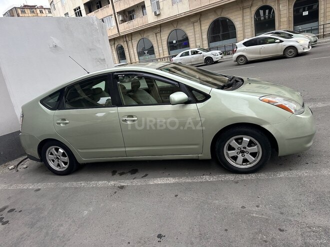 Toyota Prius-3