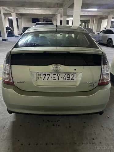 Toyota Prius-10